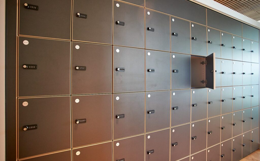 The Spine - Access to lockers within the workspaces and changing facilities